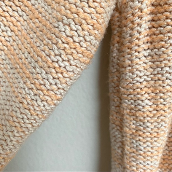 Wilfred Aritzia Cropped Peach Sweater with Pockets - Picture 9 of 10